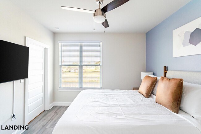 Foto del edificio - 1499 Central Park Blvd