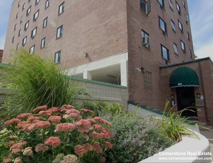Foto principal - 82 Beacon St