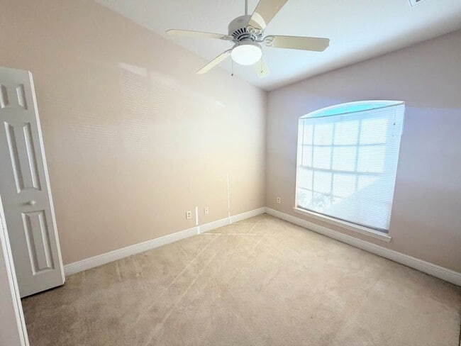 Building Photo - 1229/1231 SE 6th Ter