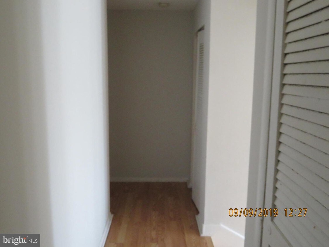 18724 Walkers Choice Rd, Montgomery Village, MD 20886 Room for Rent