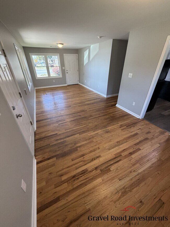 Foto del edificio - Beautifully Remodeled 3-Bedroom, 1-Bathroom House
