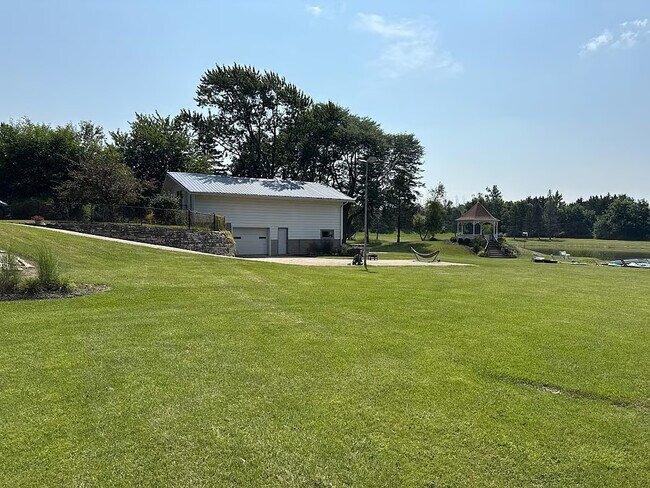 Building Photo - 15125 Washington Ave