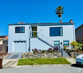 Building Photo - 644 Humboldt St
