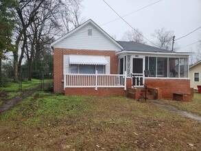Building Photo - 1136 Boone St