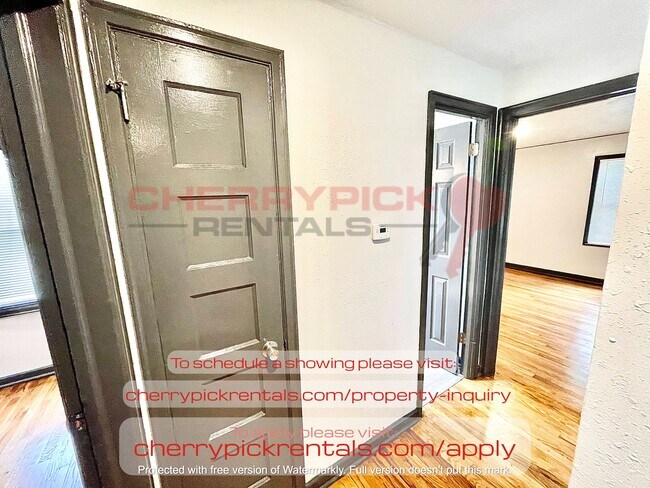 Foto del edificio - 3173 Ames Ave