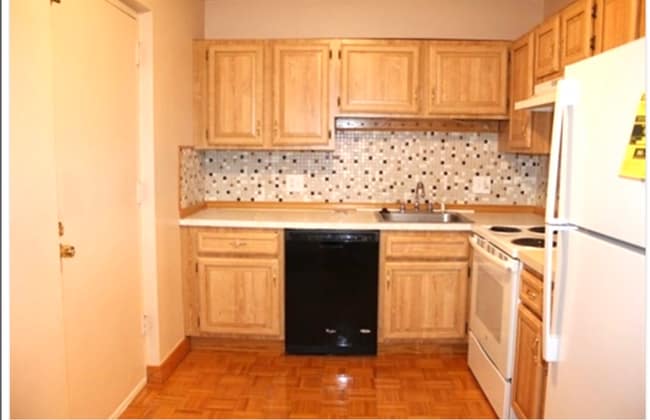 Foto del edificio - 67 Milliken Ave