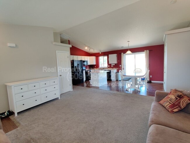 Foto del edificio - 8605 Zepher Ct