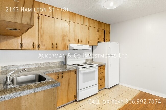 Building Photo - 2163 Hamilton St