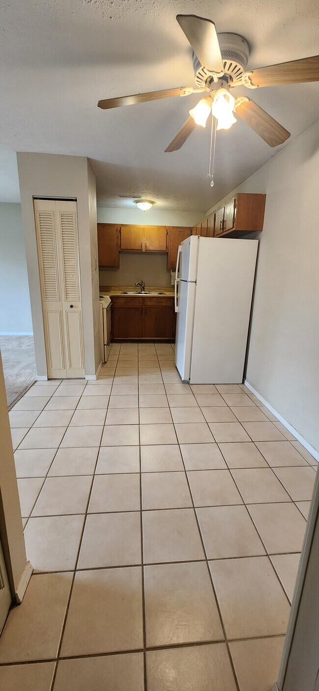 Foto del edificio - 930 Pepper Tree Ln