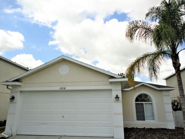 Foto principal - 15232 Quailmoor Street