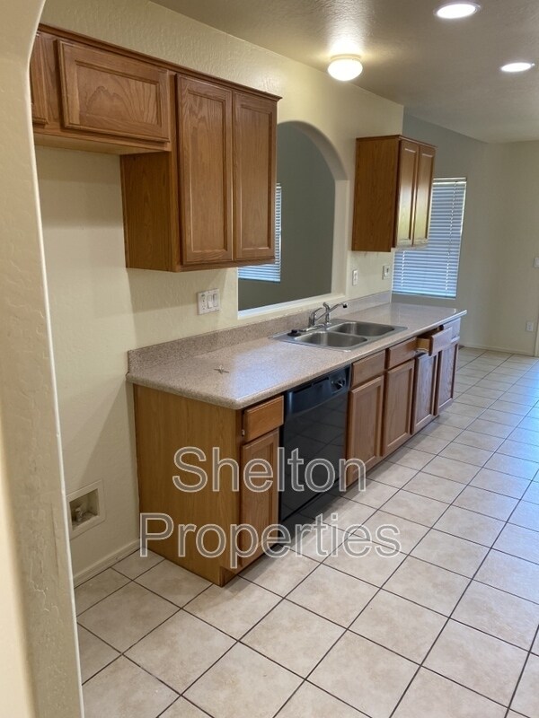 Foto del edificio - 25184 W Cranston Ln