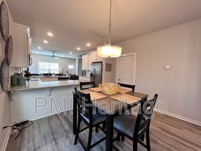 Building Photo - 1452 Sligo St