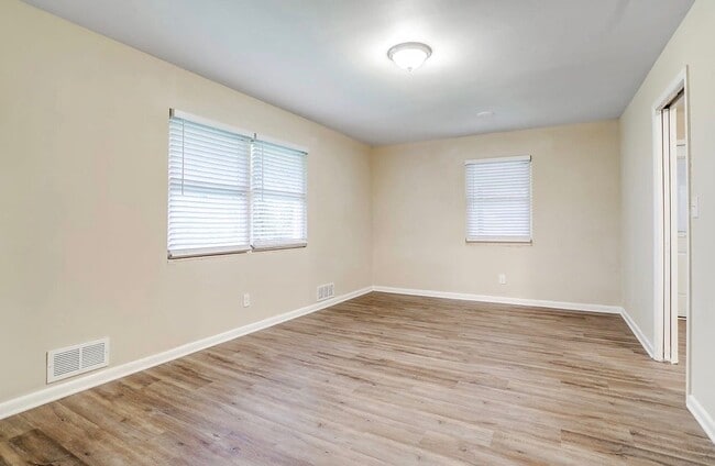 Building Photo - 2930 Arrowood Dr
