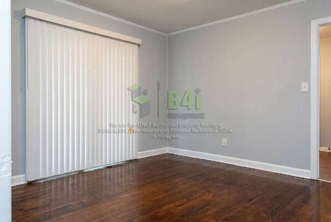 Building Photo - 6106 Venetian Way SW