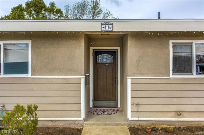 Building Photo - 4 br, 2 bath House - 817 N Langham Ave