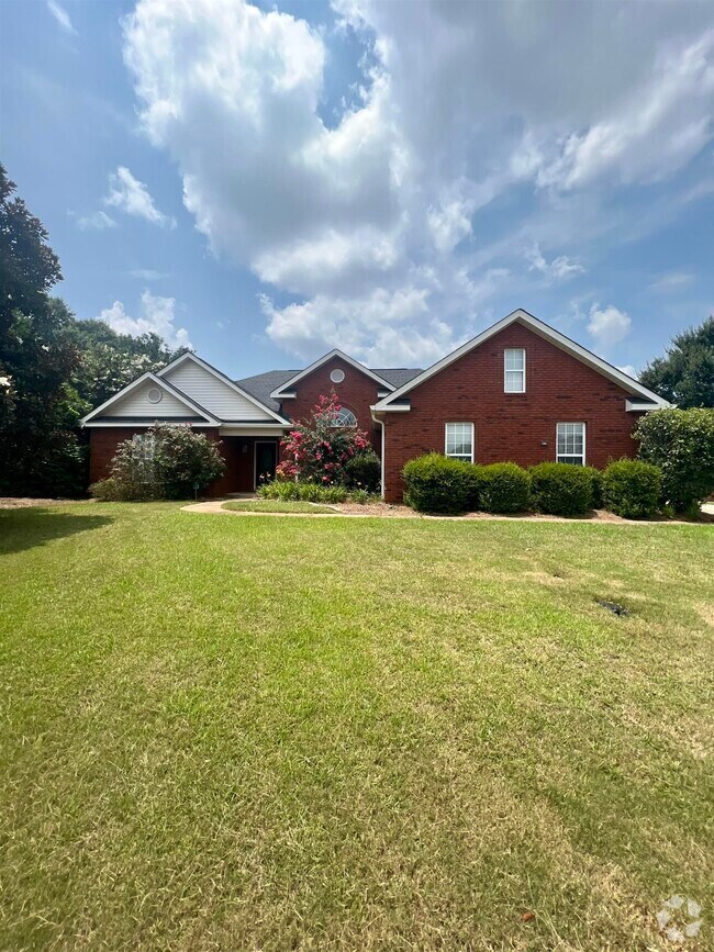 The Bryson Apartments for Rent with Parking Warner Robins, GA 1