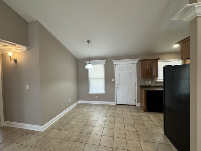 Building Photo - 214 Hibiscus St