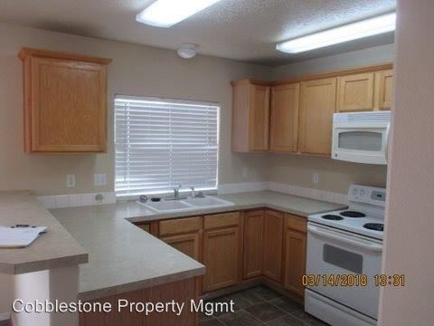 Building Photo - 4 br, 3 bath Apartment - 1709 Apple Court