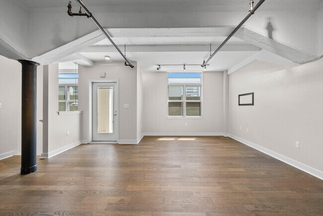 Building Photo - 166 Terrace St