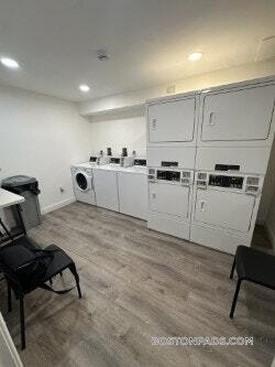 Foto del edificio - 4380 N Main St