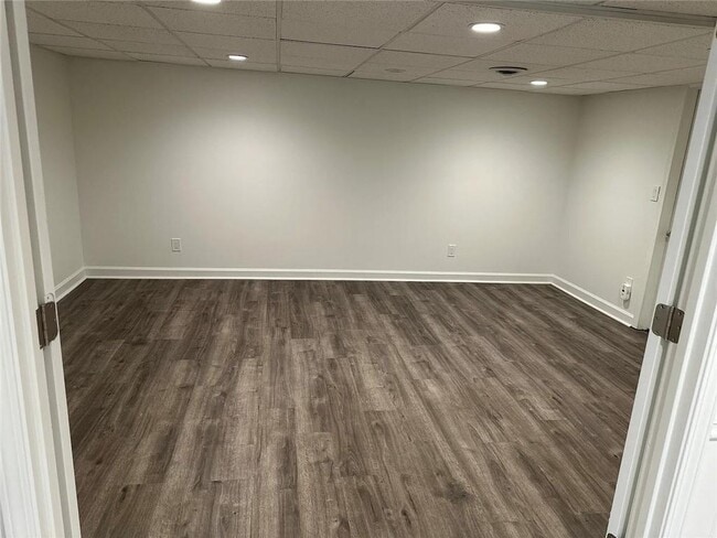 Building Photo - 260 Glen Meadow Ct