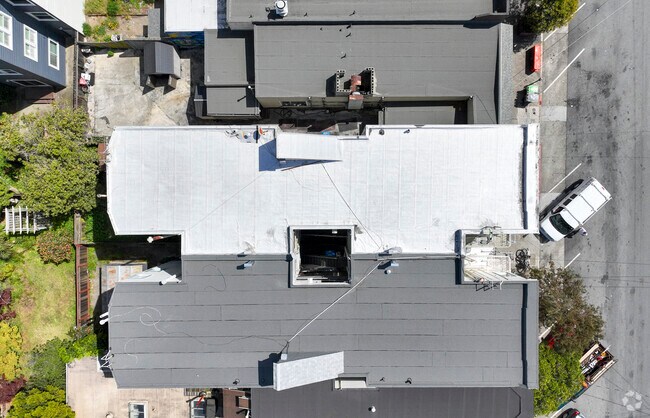 90° top down - 1828-1830 Clement St