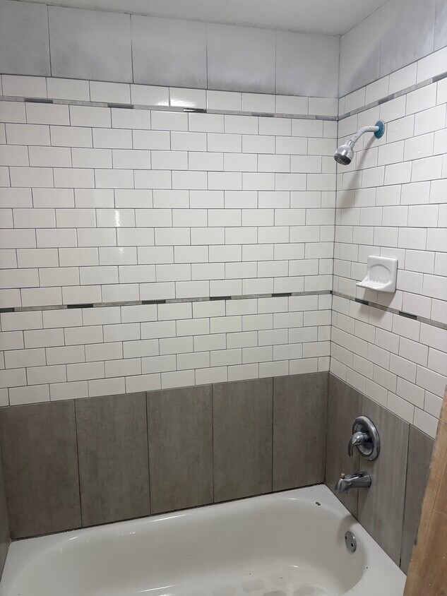 Primary Photo - 617 W 41st St