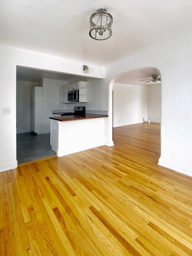 Foto del edificio - 529 Moran St