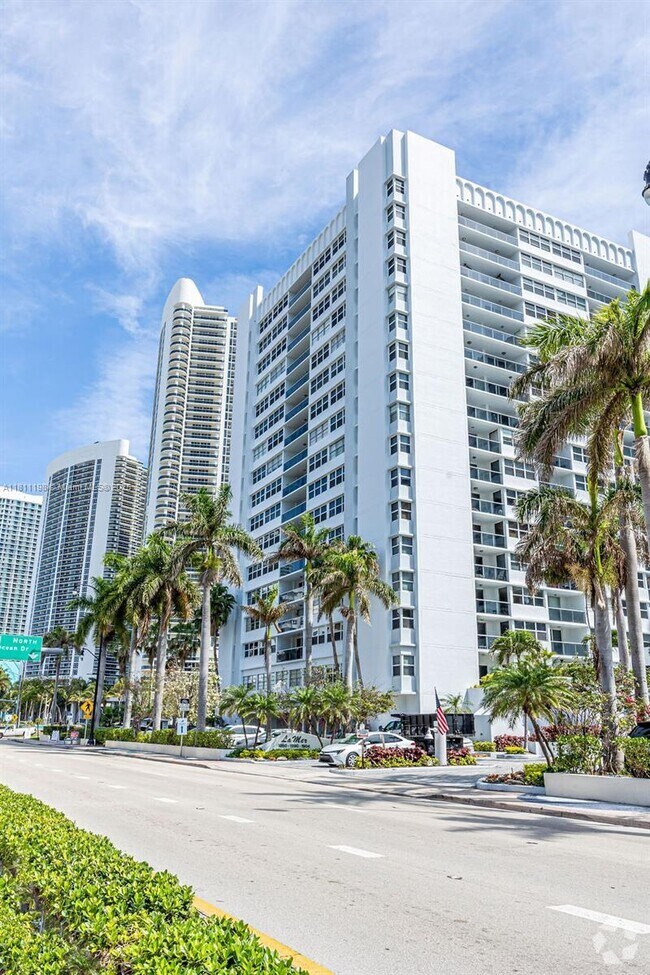 Building Photo - 1830 S Ocean Dr