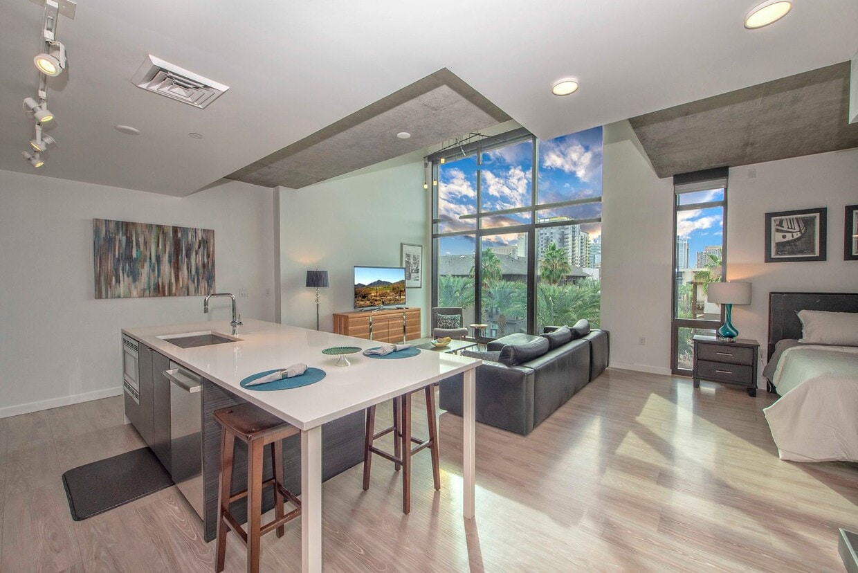Foto principal - Rates Vary: $2,495 - $3,995