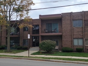 Building Photo - 105 Arlington Ave