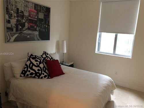 Foto del edificio - 1050 Brickell Ave