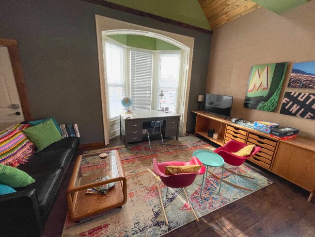 Foto del edificio - 411 W Quartz St