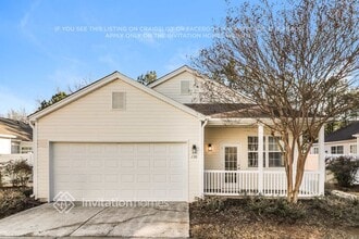 Building Photo - 230 W Oaks Pl