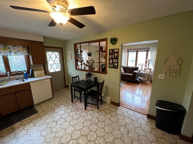 Building Photo - 211-213 Holland Street