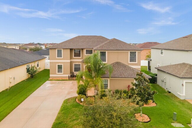 Foto del edificio - "Discover Spacious Elegance: 5-Bed, 3-Bath...