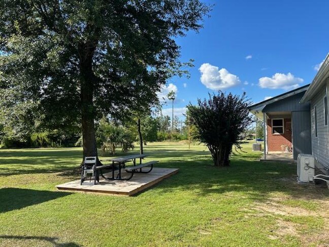 Patio trasero - 2511 Mashburn Rd