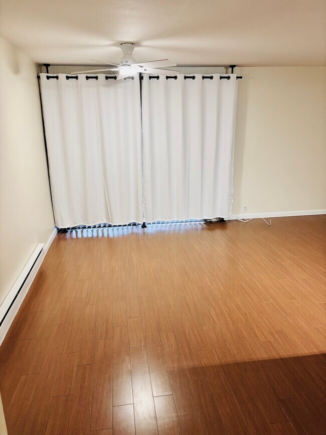 Foto del edificio - 4600 Lamont St