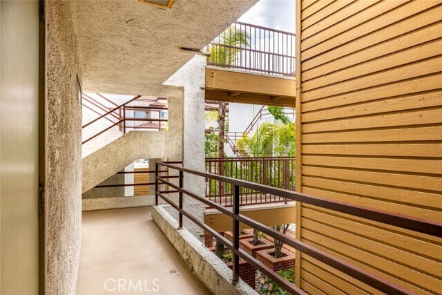 Foto del edificio - 400 N Louise St