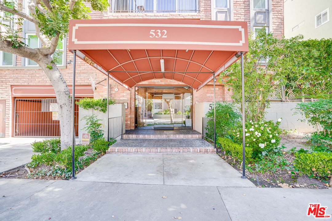 532 N Rossmore Ave Unit 408, Los Angeles, CA 90004 Condo for Rent in Los Angeles, CA