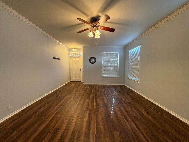 Foto del edificio - 5311 Argyle Way