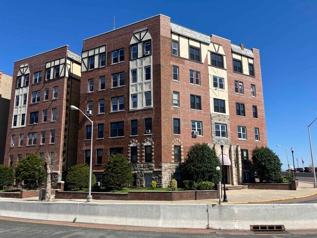 Foto del edificio - 7435 JFK Blvd E
