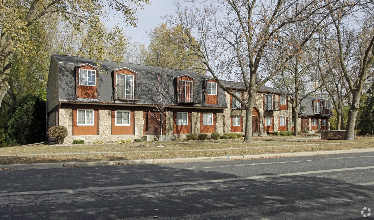 Primary Photo - 7012-7016 Fortune Dr