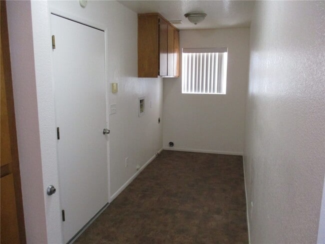 Foto del edificio - 1489 Bluffs Cir