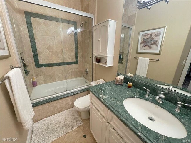 Building Photo - 3 br, 3 bath Townhome - 612 Manhattan Beac...