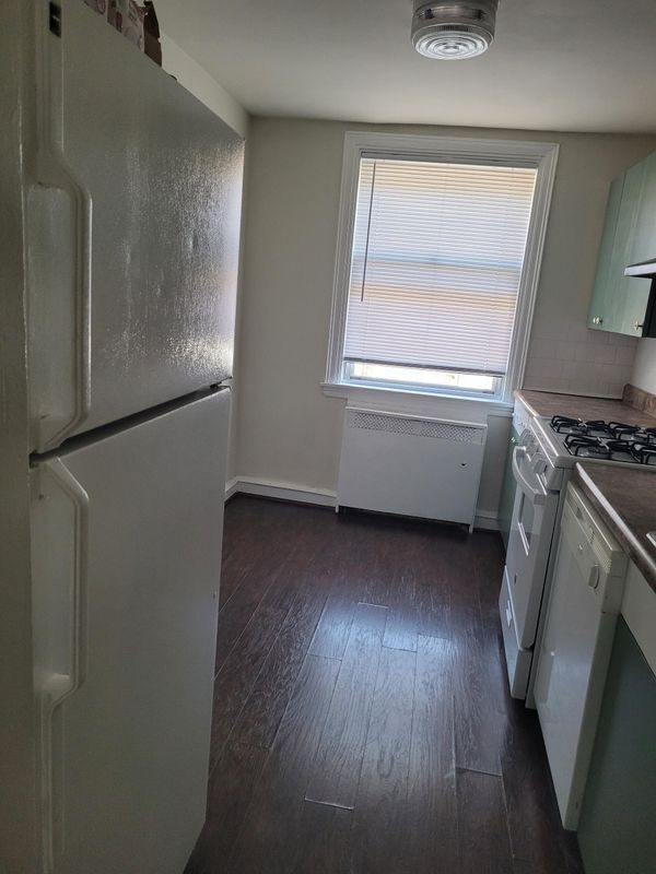 Foto del edificio - 7113 Castor Ave