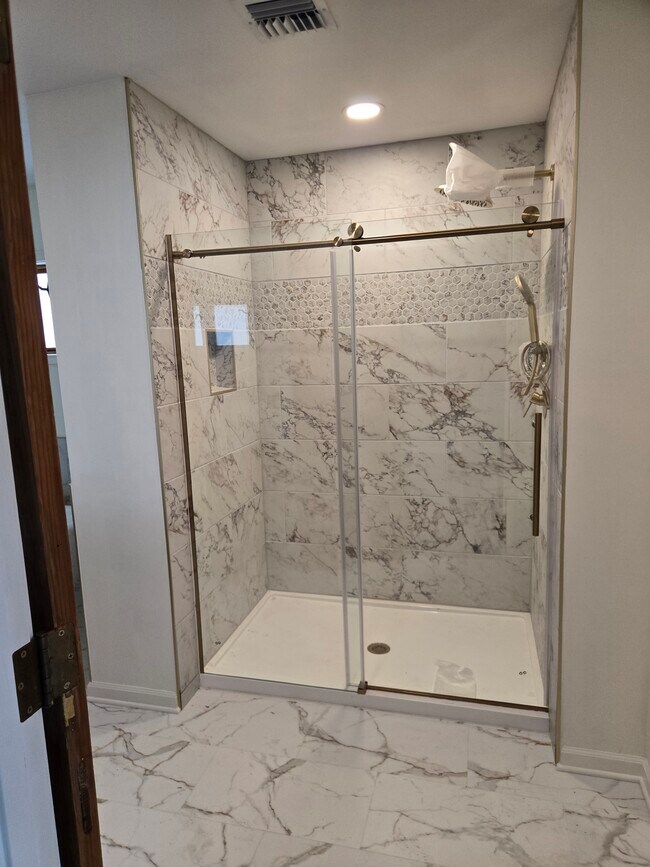 Foto del edificio - 115 Sandager Ave