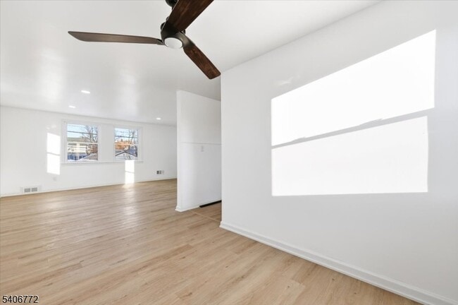 Building Photo - 88 Mitchell St