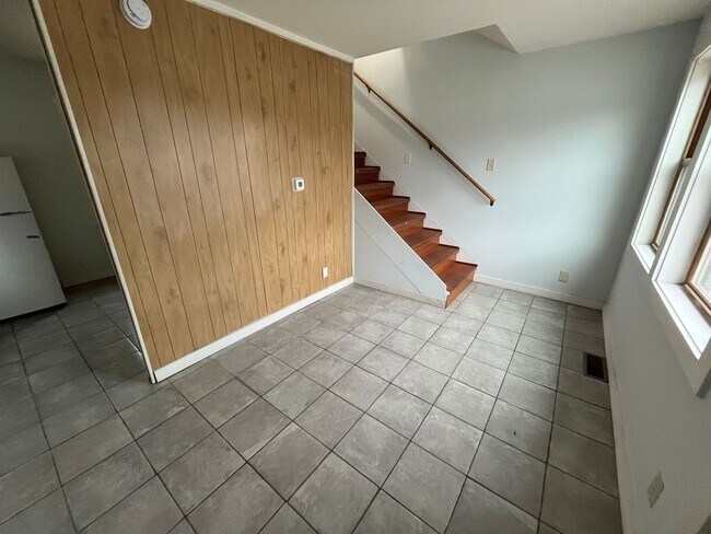 Foto del edificio - 1 Bedroom W/ Loft Area
