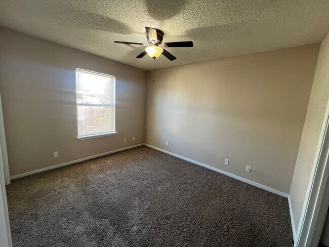 Building Photo - 3 Bedroom Home on Hickory Valley Road